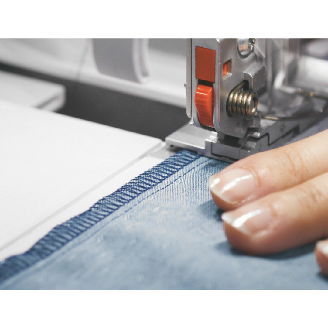 BERNINA L890 QE - Air-Threading Overlocker/Coverstitch Combo